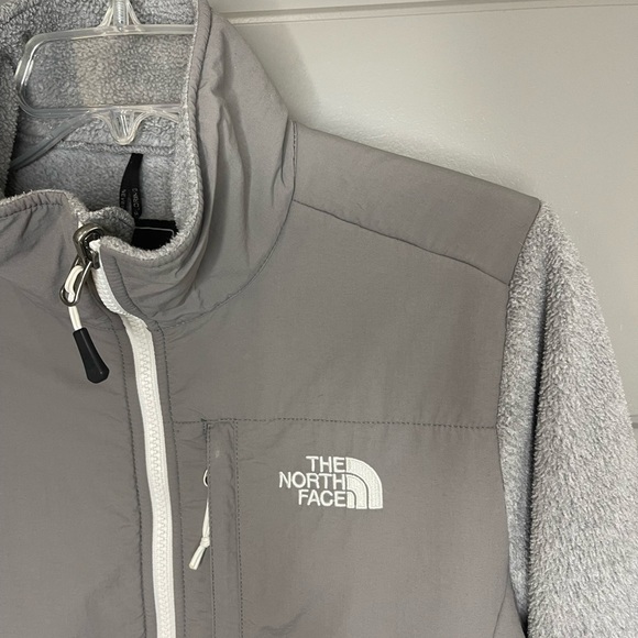 The North Face Grey Denali Fleece Jacket Size Small - Picture 4 of 12